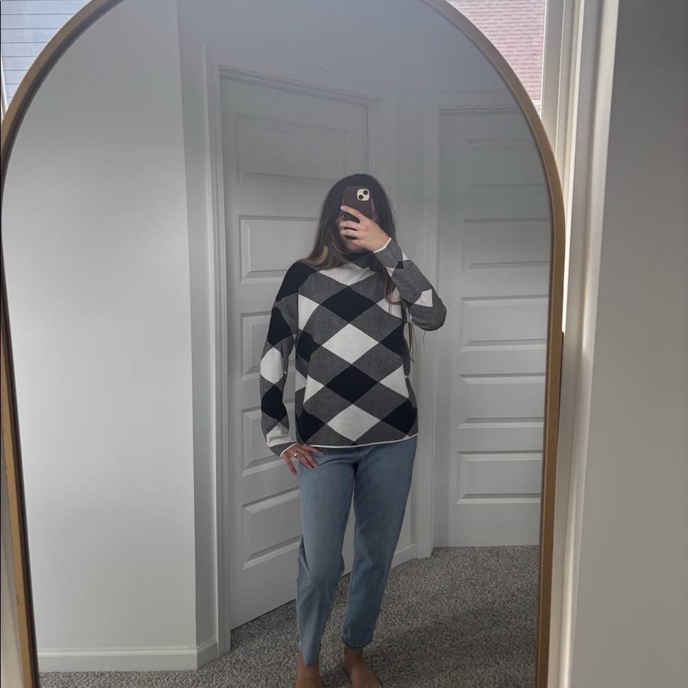 Tahari mock neck black and white sweater